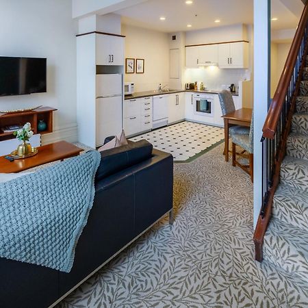 Beauty In The Cbd - 1Bed Free Parking Pool Apartment Крайстчърч Екстериор снимка