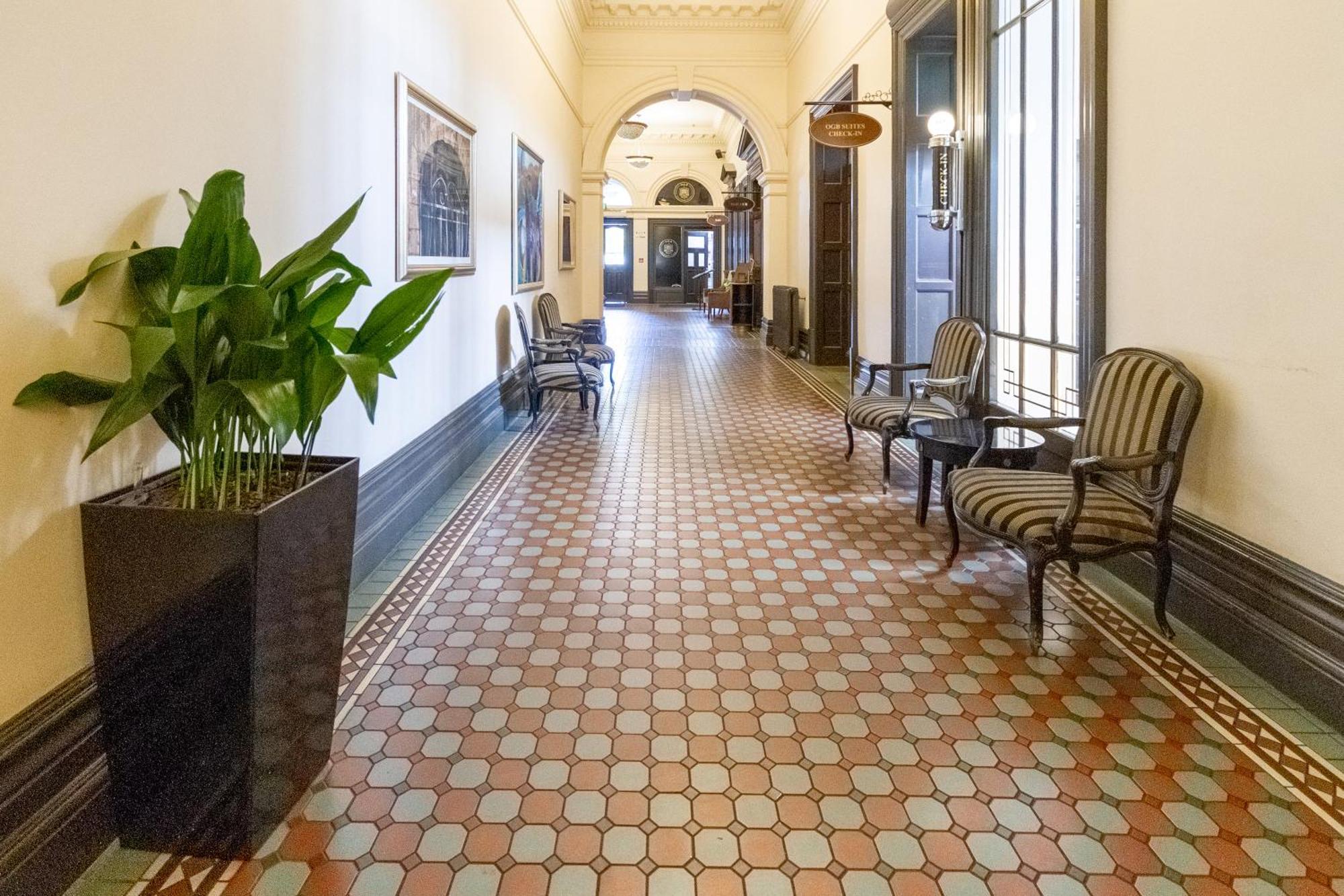 Beauty In The Cbd - 1Bed Free Parking Pool Apartment Крайстчърч Екстериор снимка