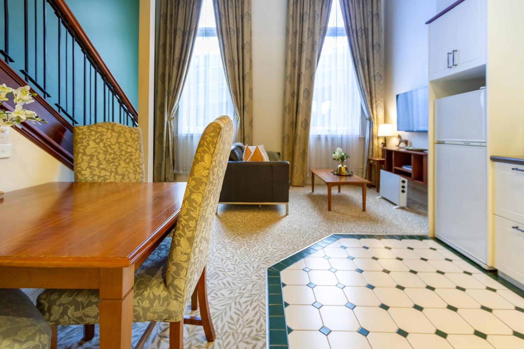 Beauty In The Cbd - 1Bed Free Parking Pool Apartment Крайстчърч Екстериор снимка