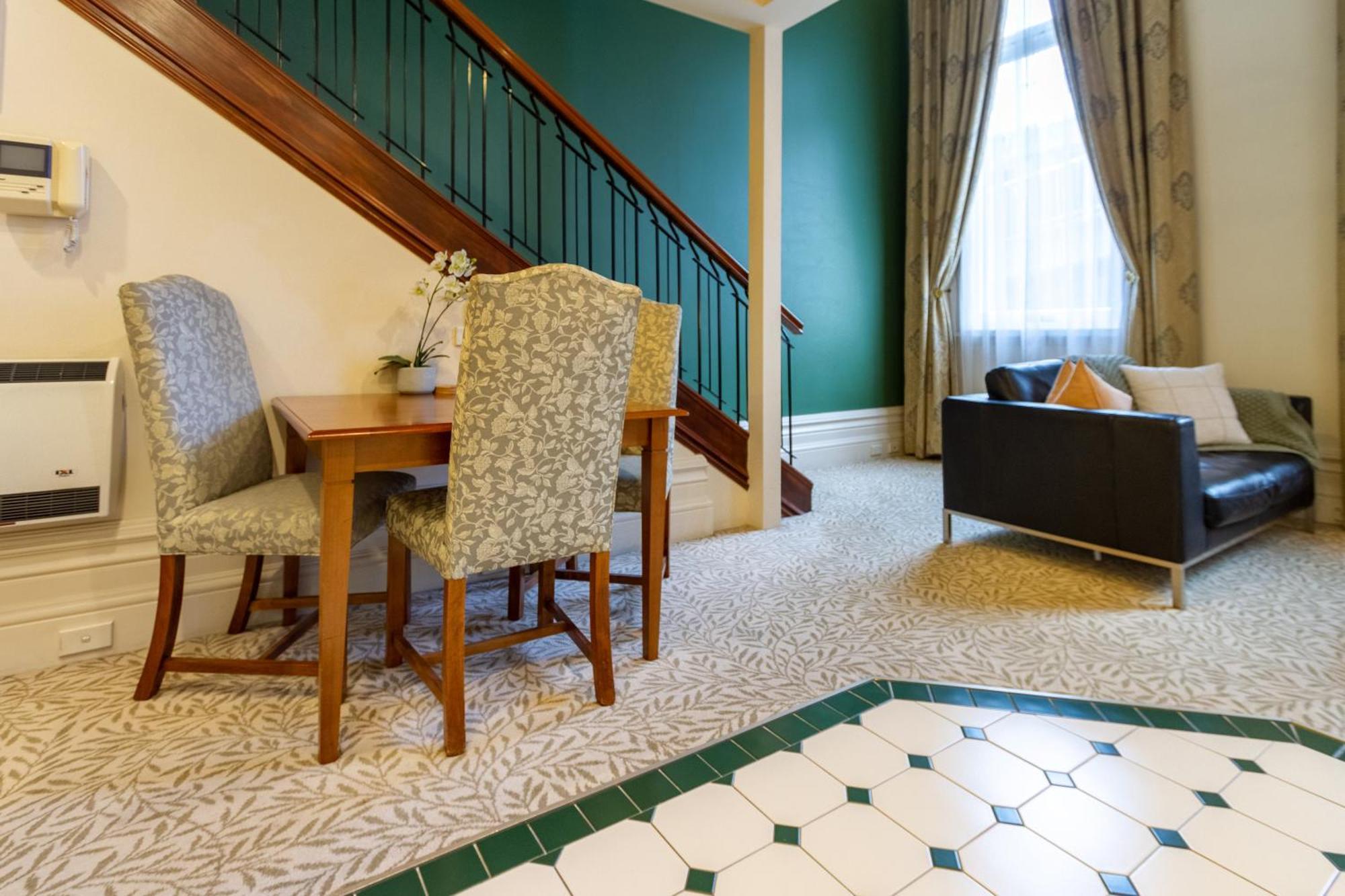 Beauty In The Cbd - 1Bed Free Parking Pool Apartment Крайстчърч Екстериор снимка